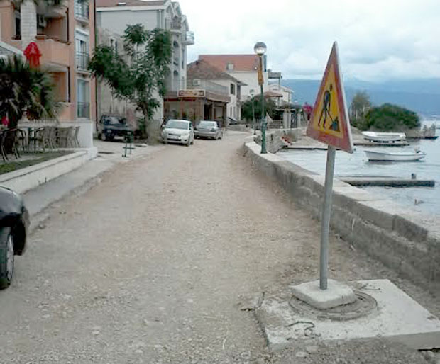 Плаже још неуређене